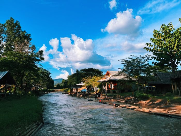 ริมลำน้ำคอง เมืองคอง
