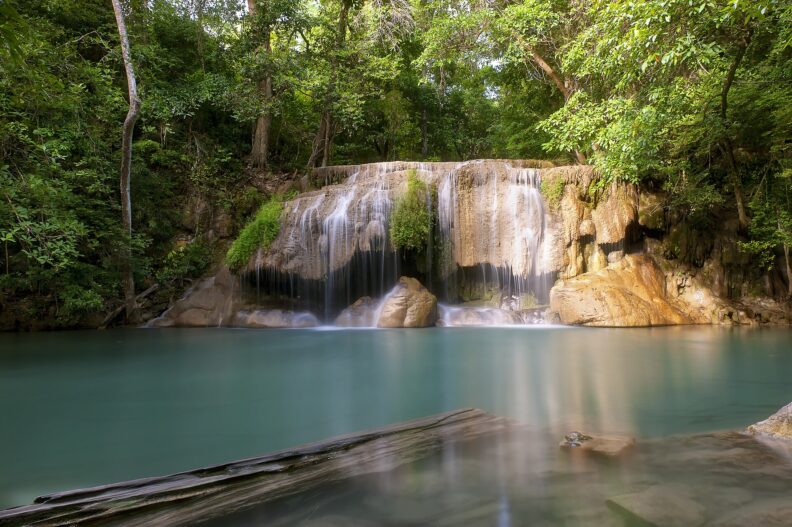 น้ำตกเอราวัณ จังหวัดกาญจนบุรี